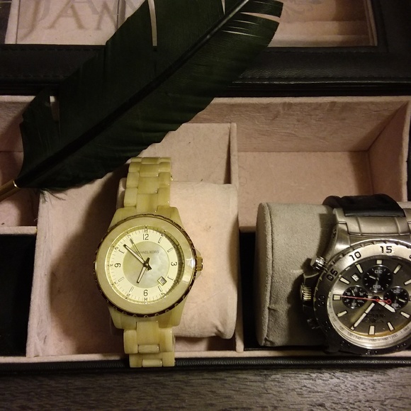 MICHAEL KORS ACRYLIC WATCH  - MK5299 - Picture 2 of 3